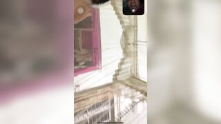đang call nói chuyện mà sao em lại khoe lồn thế