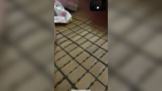đang call nói chuyện mà sao em lại khoe lồn thế