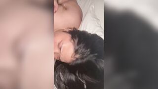 BẢ LÀ MẸ KẾ NHƯNG NHỎ TUỔI HƠN TUI NỮA, BẮN VÀO MỒM BẢ LUÔN