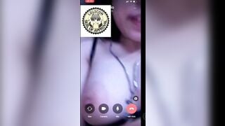 Hai em học sinh yêu xa phải call để thỏa mãn tình dục cho nhau