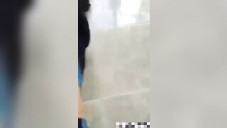 Chơi đùa với em rau khi bố mẹ vắng nhà 2