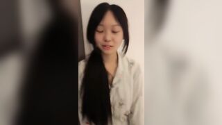 Các e loli tq mới lớn bị dụ vào thuê chung cư để tổ chức live địt tập thể kím tiền #1