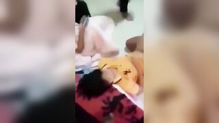 Em học sinh 2k9 chơi bời bỏ học bị đụ tập thể trong nhà nghỉ.