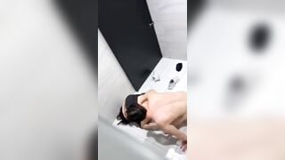 Nứng vãi lồn, tận mắt nhìn con người yêu lén địt nhau với thằng bạn thân khi đi chơi