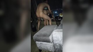 Thành phố về đêm đẹp k chị ơi kkk