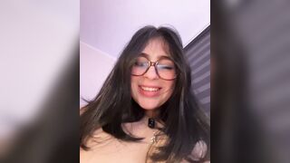 Gái dâm lồn to hồng vú khủng thủ dâm trên live dâm đãng kích thích phần 2