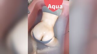 Cọn bạn thân bị ốm nhờ qua tắm hộ và cái kết cửng buồi