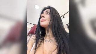 Chủ shop vú to lồn múp thủ dâm live sex trong cửa hàng dâm đãng phần 1