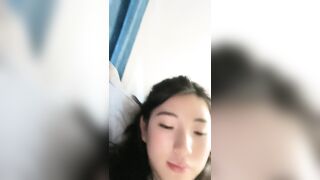 E gái 2k5 thủ dâm ở kí túc xá