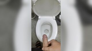 *** sục ở trường