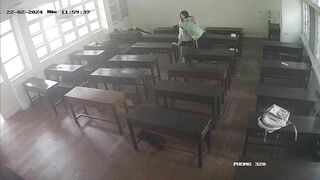 Hack camera thấy học sinh lớp 12 chịch nhau tại lớp P6