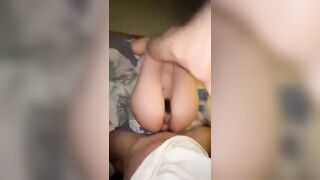 Đụ trần lút cán sướng bắn tinh lên ng bé e họ loli mình dây,e sướng nằm thở hỗn hểnh