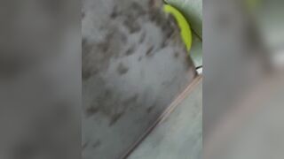 Sáng sớm dì út đi vệ sinh cá nhân thằng cháu họ tranh thủ quay lén dì rửa lồn.