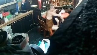 Chồng đặt cam phát hiện vợ địt nhau với thầy tu khi đưa về nhà cúng