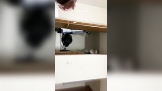 Bú cu làm tỉnh với cô gái trẻ đến khi mặt ửng đỏ
