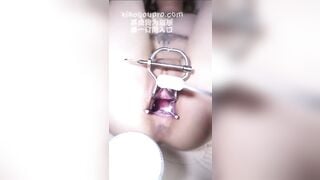 Anh ăn bánh trộn với sữa trong lồn dâm dục của em nhé
