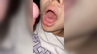 Dẫn em học sinh lớp 10 đi xem phim rồi gạ địt luôn sướng vl ra