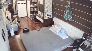 Hack cam nhà em biên tập viên xinh đẹp địt nhau với chồng cực sung