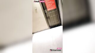 Phòng dâm dục của mấy e teen siêng ăn nhác làm,ngày nào cũng live đụ tập thể kím tiền