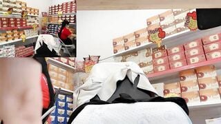 Siêu Thị WinMart bé nhân viên lồn nhiều nước vừa làm vừa bán quạt - phần 84