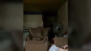 Cô em gái 2k9 anh họ đụ cho phát đi rửa lồn mà còn nứng muốn đòi anh họ đụ 1 phát nữa