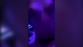 Xem clip quan hệ thoát y cùng em hot girl
