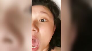 Chịch kiểu gì mà tao lác cả mắt rồi thằng kia