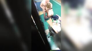 Quay lén thấy sếp đang địt nhau với thư ký ở trong kho