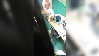 Quay lén thấy sếp đang địt nhau với thư ký ở trong kho