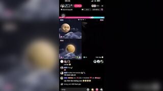 Triệu Nga Trả kèo Tiktok, Bật Flash Lộ Vú To Lồn rậm lông loli