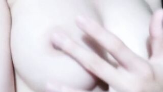 để em lau sạch đi cho anh bú nha >