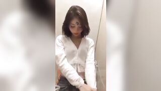 Kiều Giang 2005 Xinh Gái Dâm Đãng Show Hàng Xoa Bướm Ngon Ngọt Nước