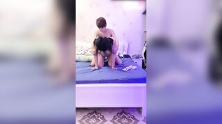 Bạn trai đưa bạn gái đến căn hộ thuê để quan hệ tình dục