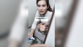 Thằng cháu họ muốn quay lén lồn dì út đái mà bị dì phát hiện gọi vào nhéo cặc trừ.