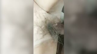 Loạn luân cháu họ con riêng của chồng đè bà ra địt khi không có ai ở nhà sướng vl ra