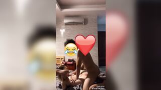 Con bạn thân cho chà cặc ngoài mép lồn cho đỡ nứng nhưng nứng quá địt luôn vào lồn