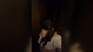 Địt bé loli mình dây ngay trước cửa nhà