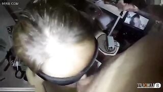 Trên mạng lan truyền những cáo buộc cho rằng một nữ giáo viên đã kết hôn tại Đại học