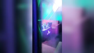 Quay lén khách gạ địt nhân viên karaoke trong quán