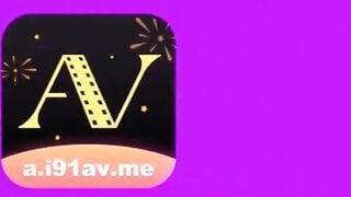 Gạ đụ nhỏ em họ xinh đẹp dâm đãng tuổi nổi loạn xăm trổ đầy người