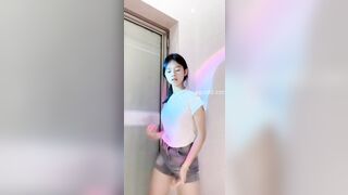 Full clip học sinh lớp 12 Trung Quốc nhảy cởi đồ