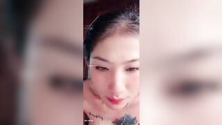 Phòng live của e idol tiktok Huỳnh Bảo Trân vú bự từng lộ link show hàng xoa bím #4