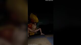 Em học sinh 2k9 mình dây vú tròn dâm đãng làm thử thách nữa đêm ra cv ngồi móc lồn