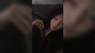 “ Anh nào cặc to bằng quả dưa thì ấn vào xem”