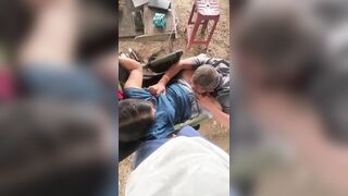 Người con có hiếu thương cha già neo đơn nên cho cha bú lồn vợ mình.