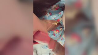 Em nhân viên quán hát dâm vú to bú liếm con cu dâm đãng