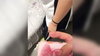 Ông chú gạ gẫm em sinh viên thuê trọ bằng tiền bóp vú sờ lồn non phần 1