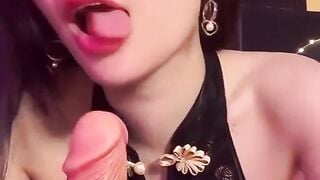 Fiona789 phô diễn kỹ thuật bú cu chùn chụt như mút kẹo P2