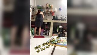 Qua thăm nhỏ em họ dưới quê lên SG học