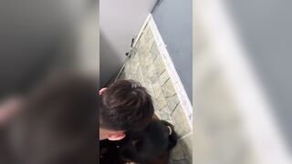 Hết chổ địt nhau ha gì mà vào WC công cộng địt nhau bị quay lén